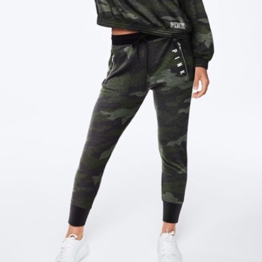 Victoria’s Secret PINK camo jogger